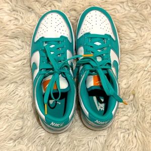 Nike dunks, teal, women’s 7.5
